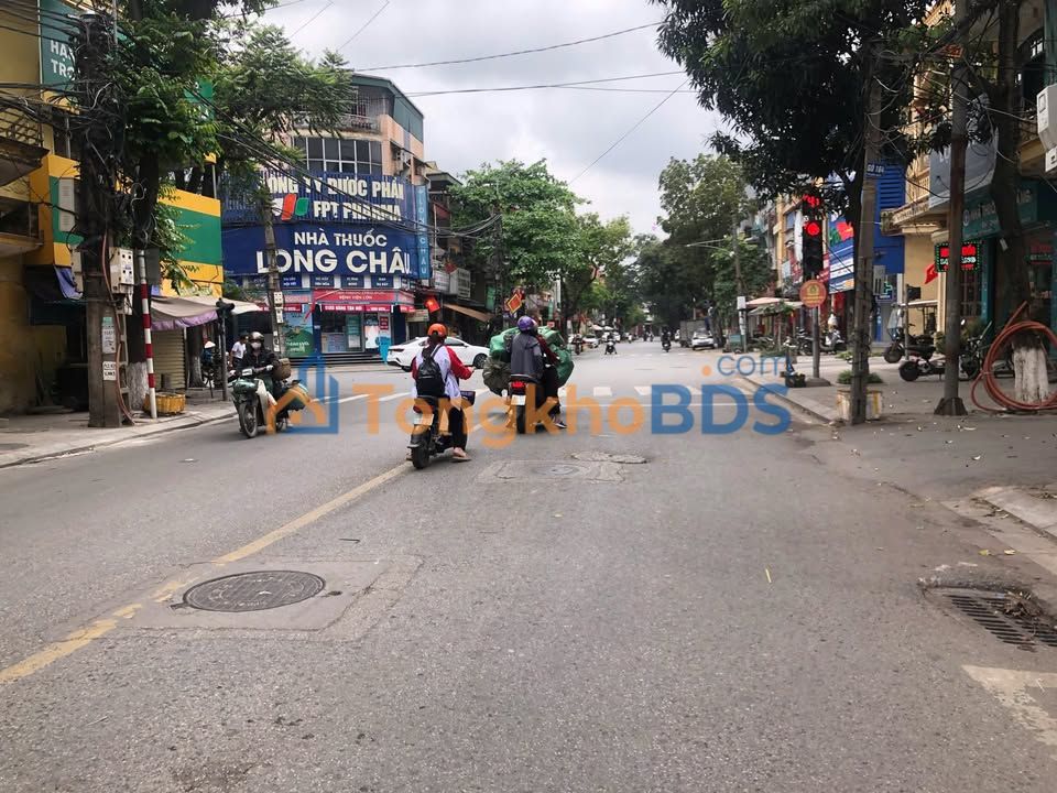 Nhà mặt đường Thiên Đức Bắc Ninh 6 triệu - Mặt tiền kinh doanh