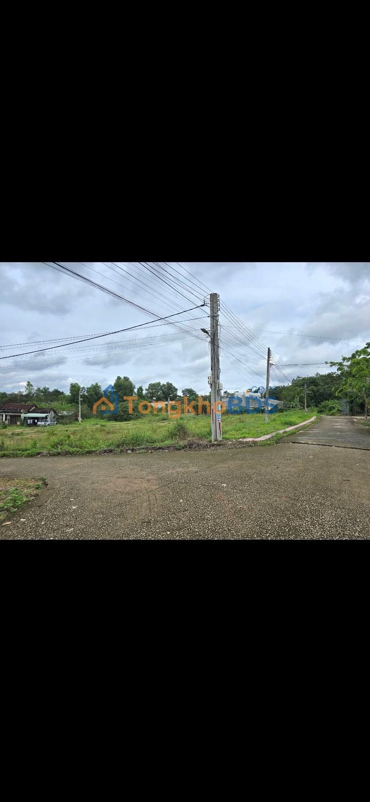 Đất nền Tân Phú Đồng Xoài 2496m² 8 tỷ - Đường to ô tô