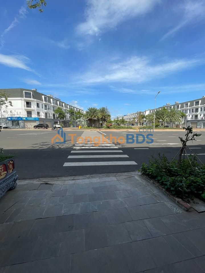 Phòng trọ Eco City Nguyễn Chí Thanh giá thỏa thuận - Full nội thất sẵn ở