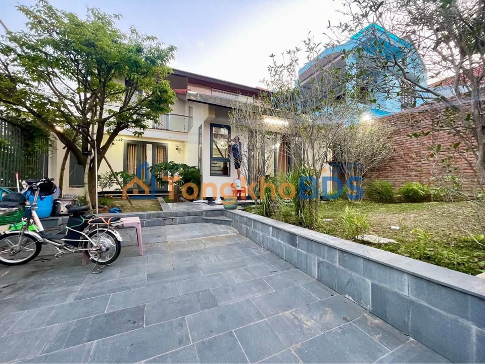 Nhà 2 Tầng 182m² Mặt Tiền Đường 8m Phạm Văn Đồng, Huế - Giá 7.3 Tỷ