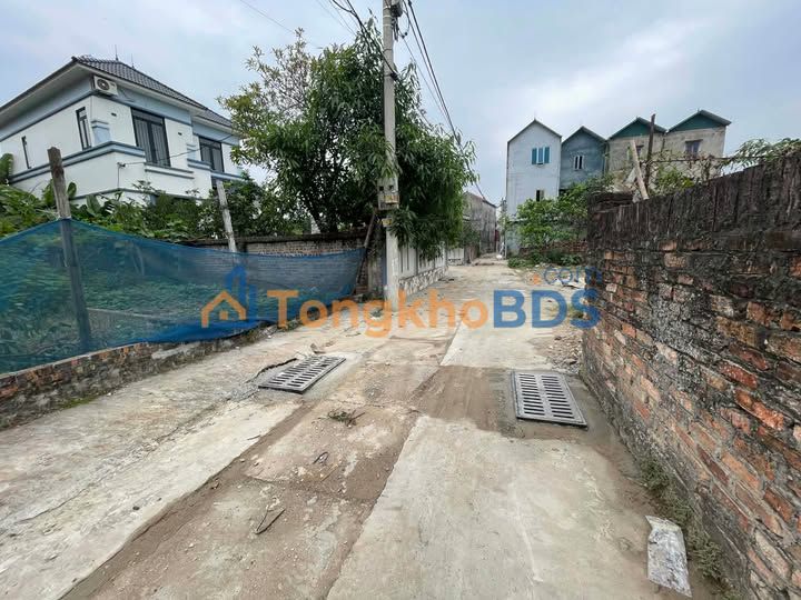 Bán đất 100.4m² Mê Linh - Sổ hồng sẵn, ô tô vào nhà