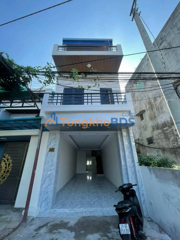 Nhà Mặt Tiền Văn Cao, Nam Định - 70m², 3 Tầng, Hướng Bắc - Giá Tốt