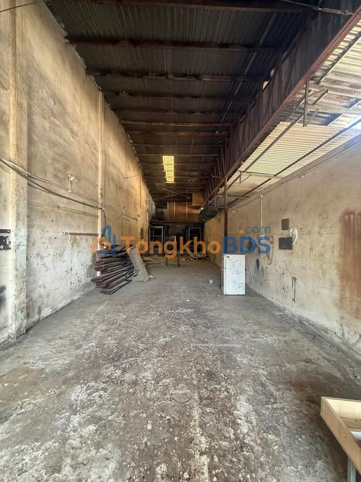 Nha cap 4 Nguyen Khuyen Buon Ma Thuot 9tr - O to vao nha