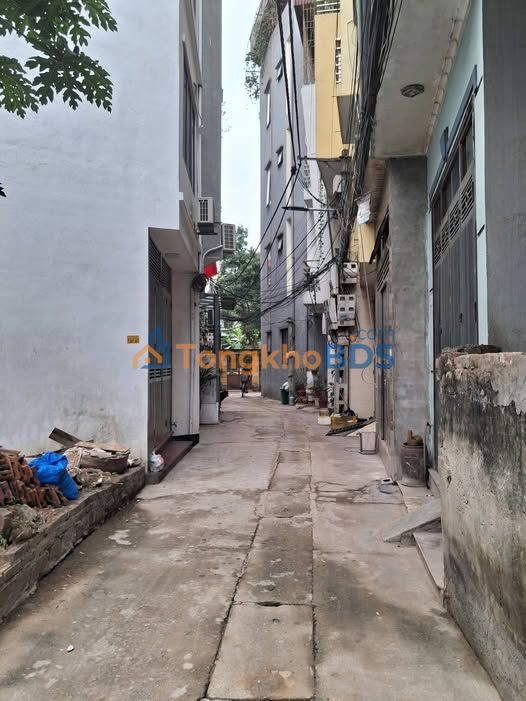 Nhà Cổ Điển Tứ Hiệp 33m² - 5 Tỷ - Gần Trường Chu Văn An, Ô Tô Tới Nhà