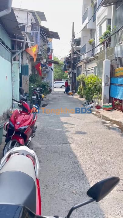 Nhà Hẻm Xe Hơi Tô Hiệu Tân Phú 52m², 5 Tỷ - Sẵn Sàng Xây Mới Hoặc Cải Tạo Ở Ngay