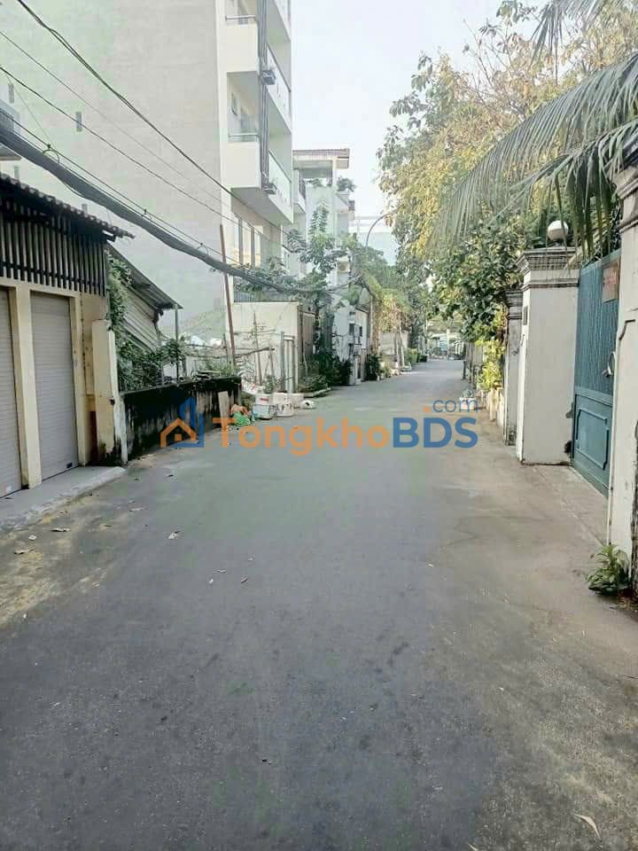 Đất Vàng Trần Não, Thủ Đức 256m² - Giá 34.5 Tỷ, 2 Xe Hơi Tránh Nhau