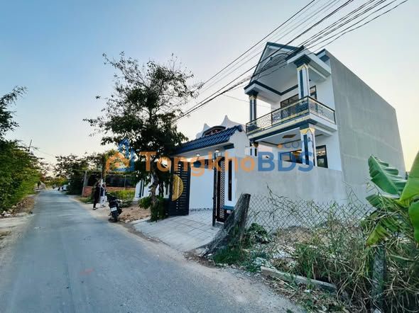 Nhà Mặt Tiền Cần Giuộc 80m² - Sổ Hồng Riêng, 3PN, Ô Tô Vào Tận Nhà