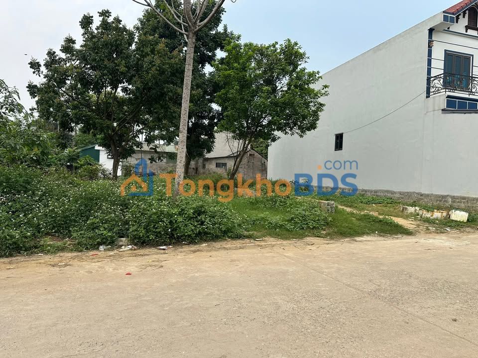 Bán đất thổ cư 180m² Quốc Oai - 2 mặt tiền rộng 7.5m