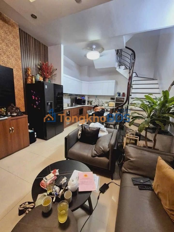 Nhà mặt phố Vĩnh Hồ Đống Đa 35m² 14 tỷ - Chính chủ bán