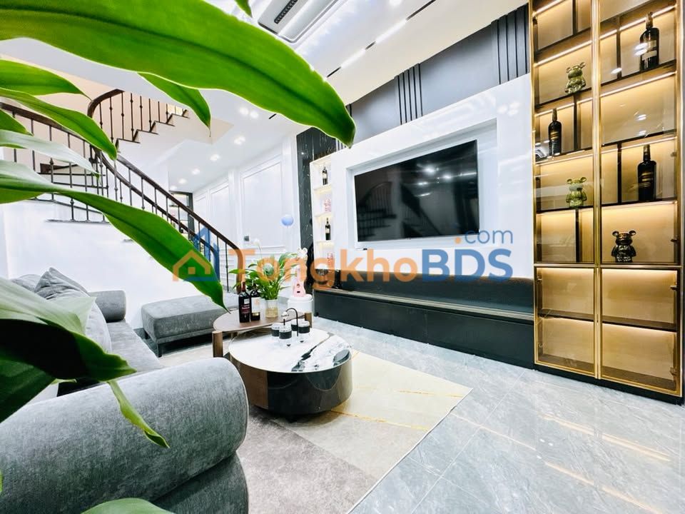 Nhà Mới Xây 6 Tầng Thang Máy Dương Quảng Hàm, Cầu Giấy - 38m²