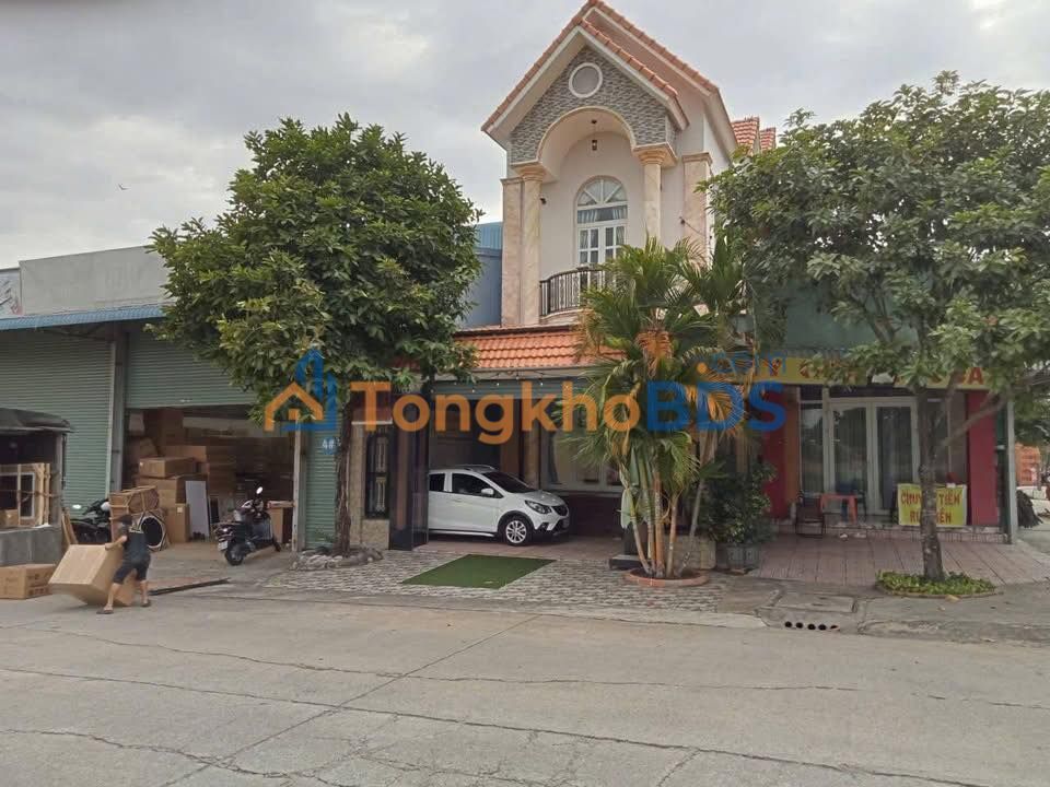 Nhà 4PN Đầy Đủ Nội Thất Đường DJ3 Bến Cát, Giá 7.5 Triệu/Tháng