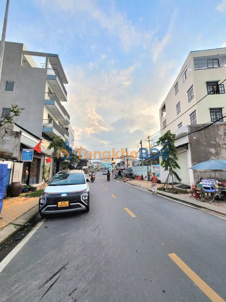 Bán Đất Tặng Nhà Hẻm Ô Tô Thông Tên Lửa, Bình Tân 138m² - 9 Tỷ