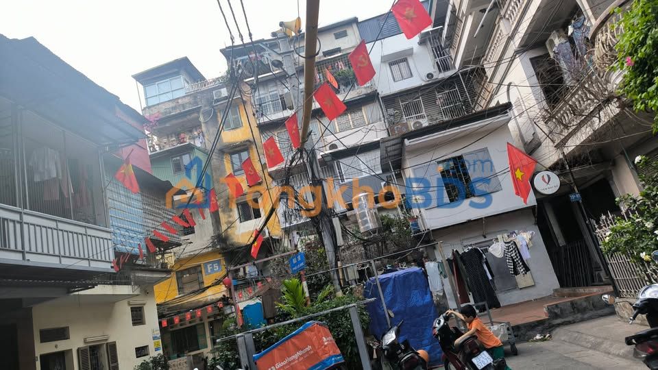 Bán gấp Tập thể 26m² Hương Viên, Hai Bà Trưng - Sổ đỏ chính chủ