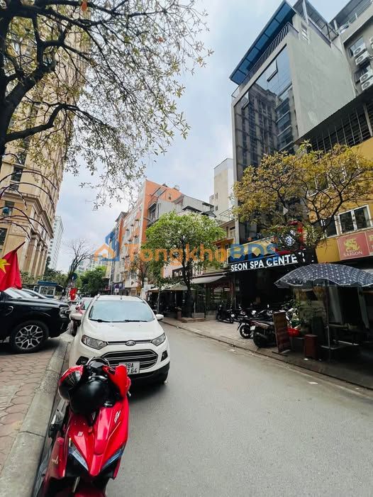 Nhà Mặt Tiền Đống Đa 120m², 8 Tầng Thang Máy - Dòng Tiền 160 Triệu/Tháng