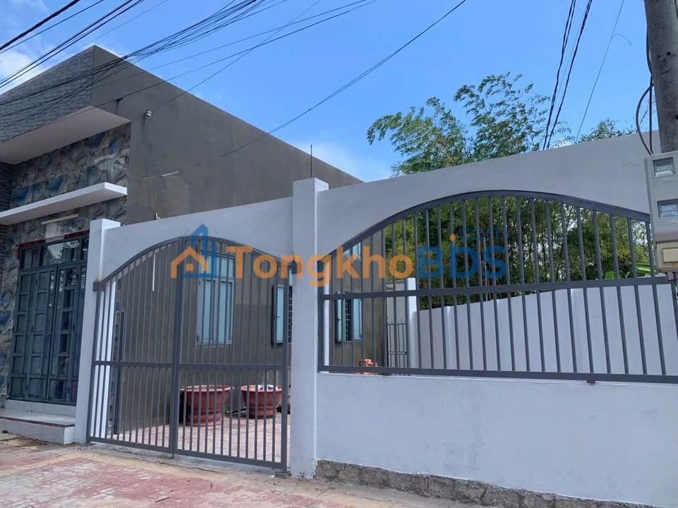 Nhà riêng Thị trấn Long Điền 98m² 2.25 tỷ - Chính chủ bán