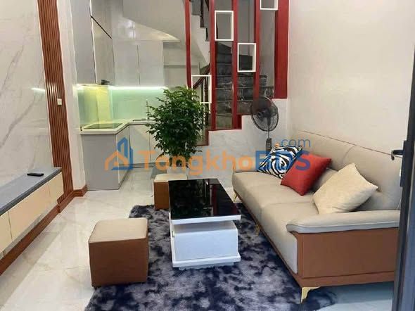 Nhà 30m² Giáp Bát, Hoàng Mai - 5 Tầng, Ngõ Thông Oto, Sổ Đỏ Sẵn Sàng