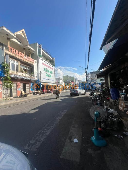 Nhà Mặt Tiền Lê Hồng Phong, Đăk Hà - 140m² Kinh Doanh Sầm Uất, Giá 4.5 Tỷ