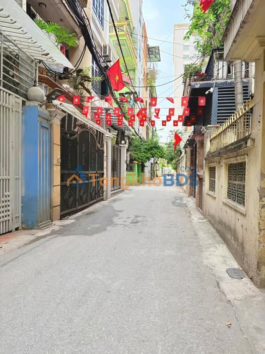 Nhà riêng Trần Quốc Hoàn Cầu Giấy 50m² giá 20 tỷ - Ô tô vào tận nhà