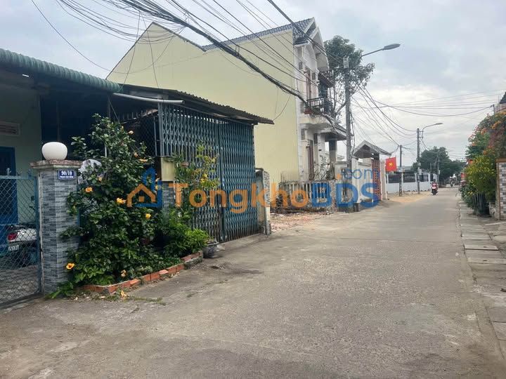 Nhà Mặt Tiền Hẻm 90 Phạm Văn Đồng, Bình Sơn - 182m² Giá 2.2 Tỷ