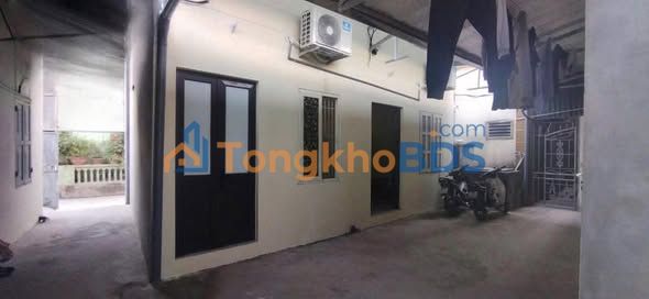 Cho thuê nhà cấp 4 có gác xép tại Giang Biên, Long Biên - 26m² giá 2.7 triệu/tháng