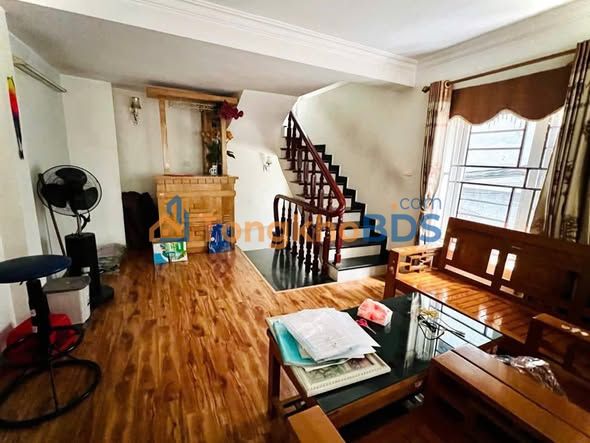 Cho thuê nhà 5 tầng Nguyễn Lam, Long Biên - 35m² full đồ, giá 10 triệu