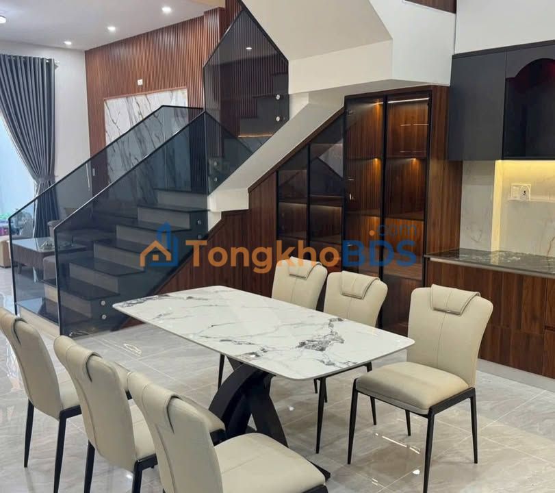 Nhà Phố 3 Tầng Mặt Tiền Kinh Doanh Đường Số 8, TP Quảng Ngãi - 95m², 4PN, Full Nội Thất