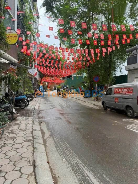 Cho thuê Shophouse Mặt phố Đại Yên, Ba Đình - 1244m² Kinh doanh Sầm uất