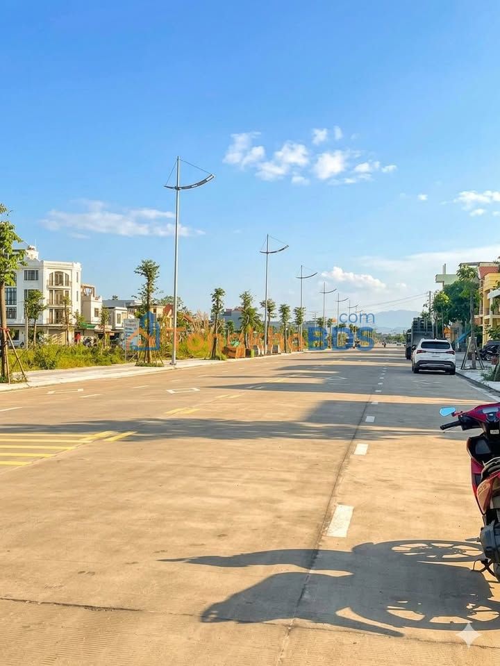 Mặt Tiền Kinh Doanh Đường Mương Trục Đông Triều 63m² - Giá 4 Tỷ