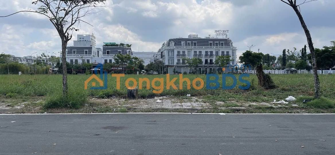 Đất Nền Cà Mau 99m² - Mặt Tiền Đường 10.5m, Gần Quảng Trường Tôm