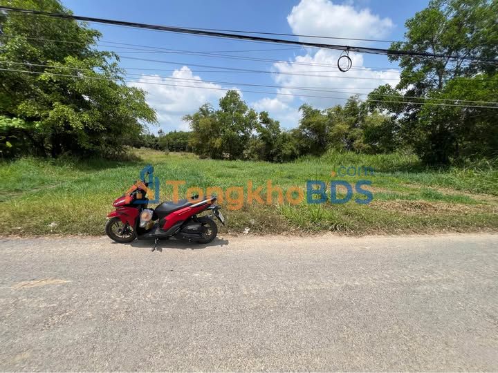 Đất nền Sóc Trăng 225m² mặt tiền lộ nhựa - Giá 380 triệu/nền