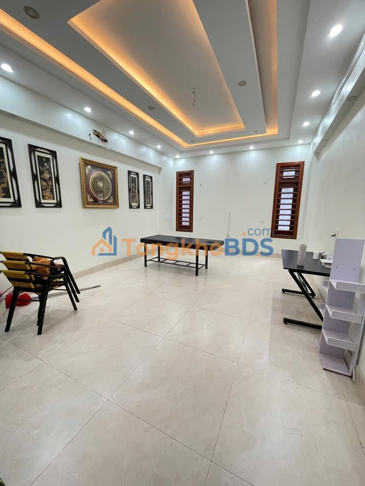 Cho thuê Nhà Kinh Doanh/Văn Phòng Âu Cơ, Bắc Ninh - 3PN Full Đồ