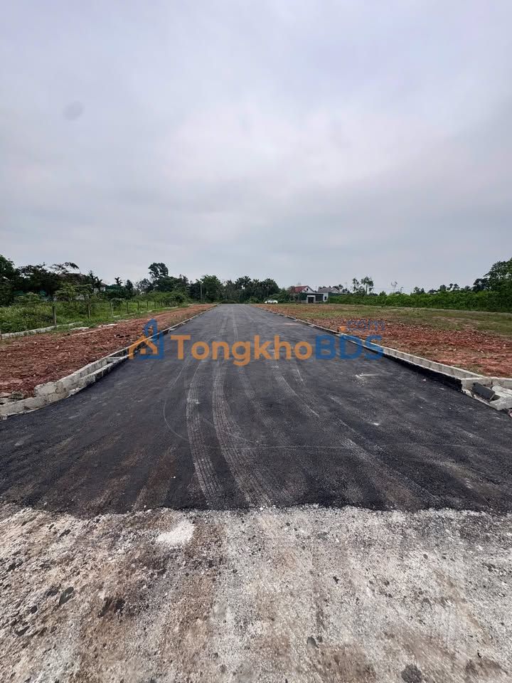 Đất Vàng 140m² Mặt Tiền Kinh Doanh, Sát KCN Hồng Lĩnh - Giá Tốt