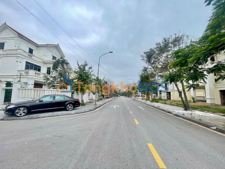 Biệt thự 300m² Cửa Lò - Sổ hồng sẵn, gần sân Golf