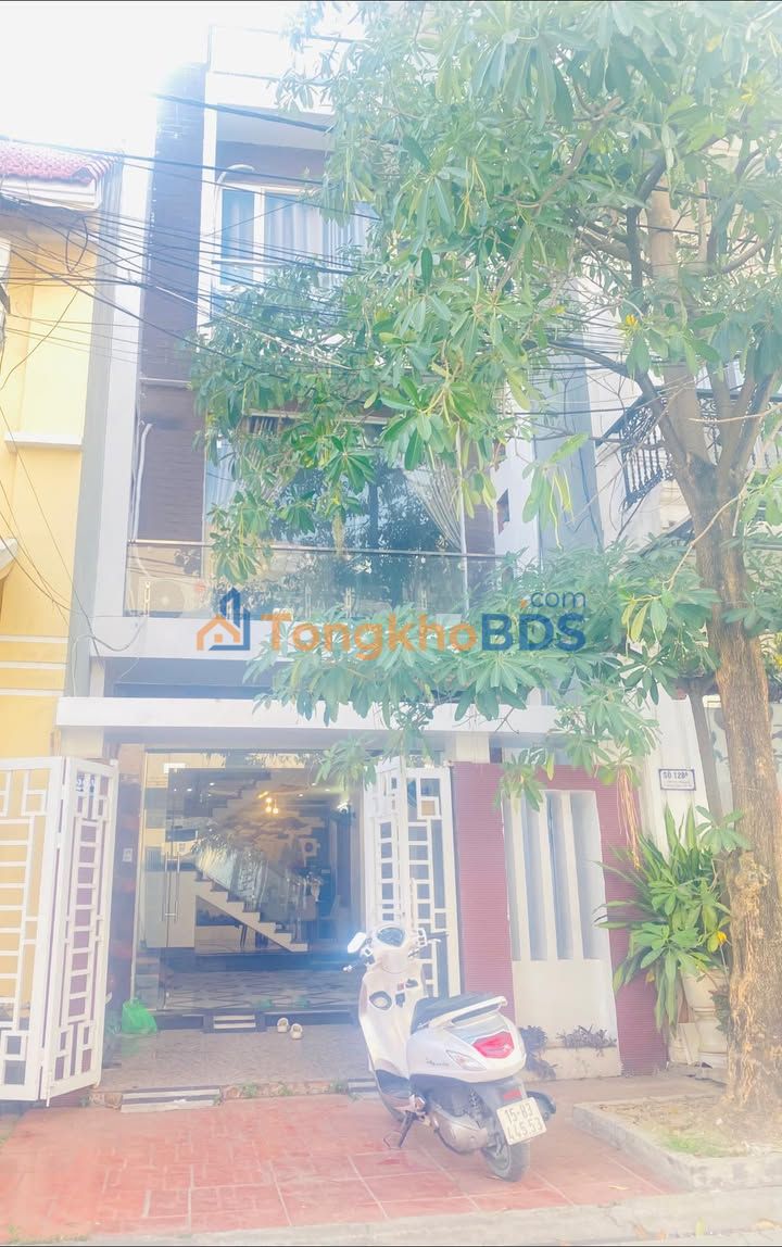 Nhà 4 tầng Văn Cao, Hải Phòng - 70m², 4PN, ô tô tránh, giá 7.2 tỷ