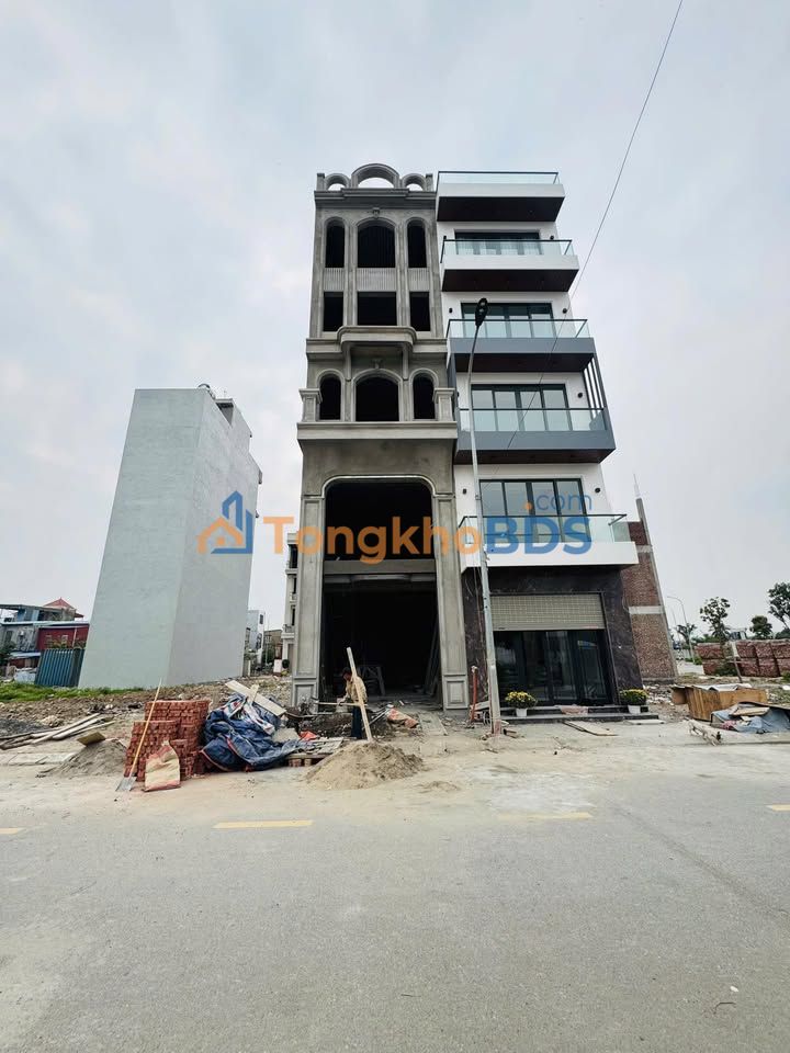 Nhà TĐC Vinhome Hùng Vương 54m² 8.2 tỷ - Ô tô vào tận nhà