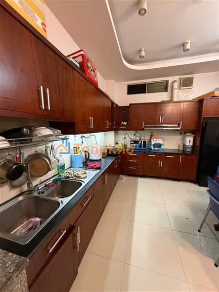 Nhà Phố Mặt Tiền Kinh Doanh Cộng Hòa, Tân Bình - 61m², 4 Tầng, 14 Tỷ