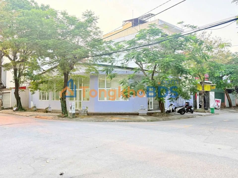 Cho thuê mặt bằng góc 2 mặt tiền Phan Văn Trường, Huế - 300m², 20 triệu/tháng