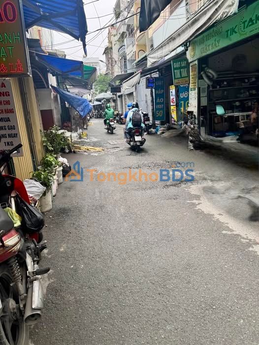 Nhà Hẻm Xe Hơi CMT8 Quận 10, 48m² Sổ Hồng Vuông Vắn, Giá 6.3 Tỷ