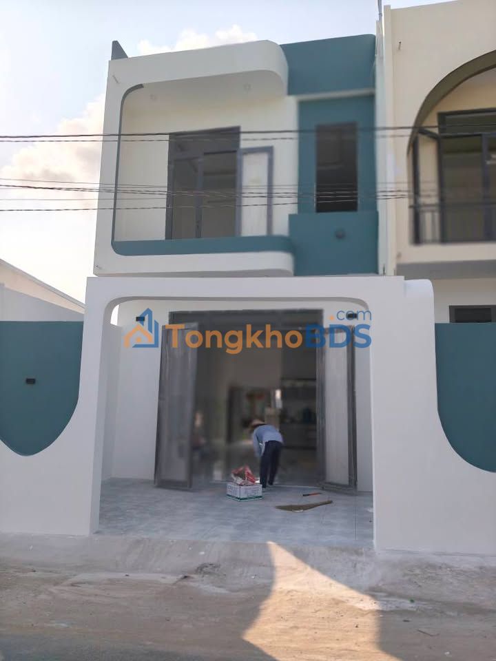 Nhà Mặt Tiền Phường Cái Vồn, Vĩnh Long - 70m² Kinh Doanh Tốt, Giá 1.29 Tỷ