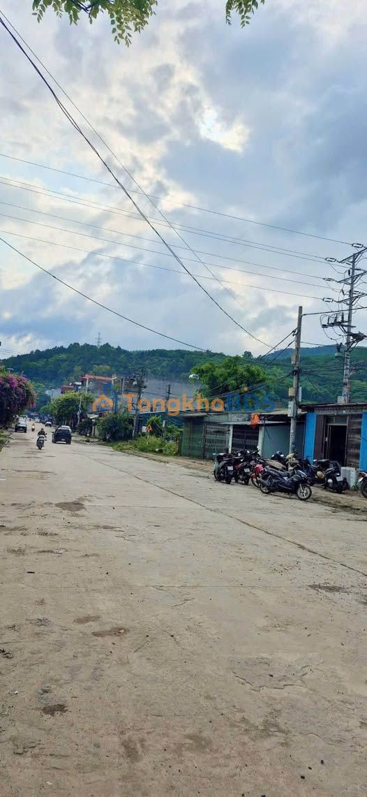 Nhà 90m² Đường Bê Tông, Bát Xát - Giá 2.6 Tỷ, Tiềm Năng Sinh Lời Cao