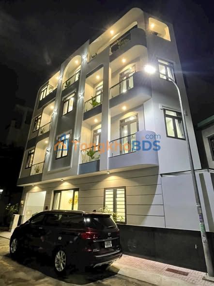 Nhà 140m² Bình Tân - 4 Tầng, 5PN, Gara Oto, Sân Thượng - Giá 7.5 Tỷ