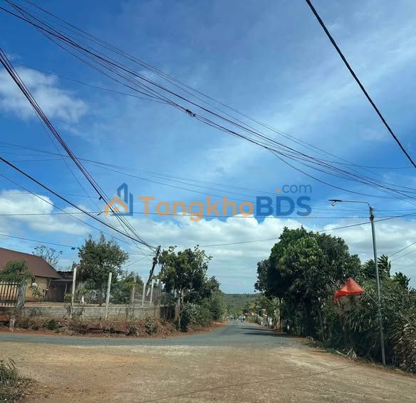 Đất nền 300m² Buôn Đung, Đắk Lắk - 2 Mặt Tiền, Sổ Thổ Cư, Giá 2.1 Tỷ