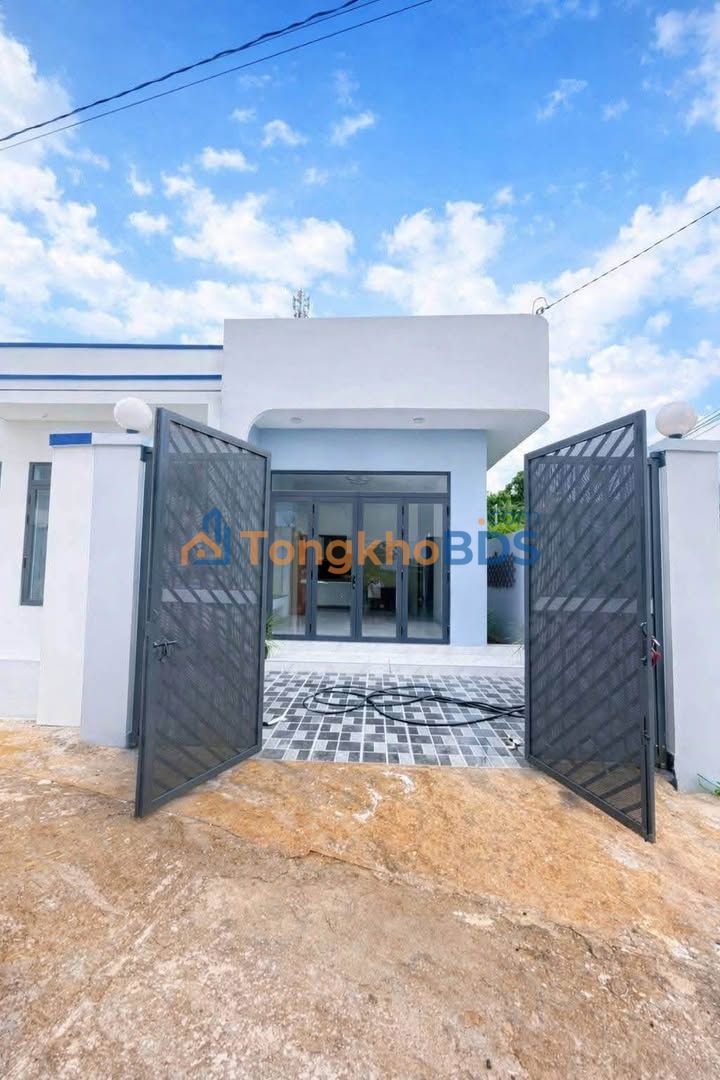 Nhà Mới Long Khánh 100m² Sổ Riêng - Giá 1.45 Tỷ