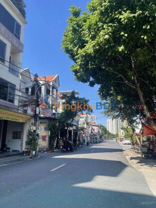 Nhà riêng Việt Hưng 64m² giá 5,8 tỷ - Ô tô vào tận nhà