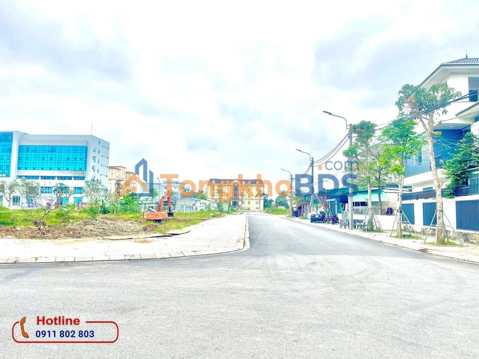 Nhà Nguyễn Du Hà Tĩnh 240m² giá thỏa thuận - Ô tô vào tận nhà