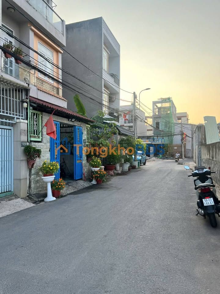 Đất Hẻm 12 Đường 339 Thủ Đức 52.6m² - Sổ Đỏ Vuông Vắn, Gần Chợ