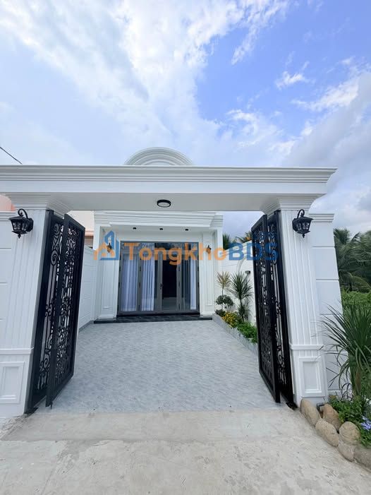 Nhà Trệt Tân Cổ Điển 136m² Hướng Đông Nam - Sẵn Sàng Đón Chủ Mới Tại Mỹ Tho