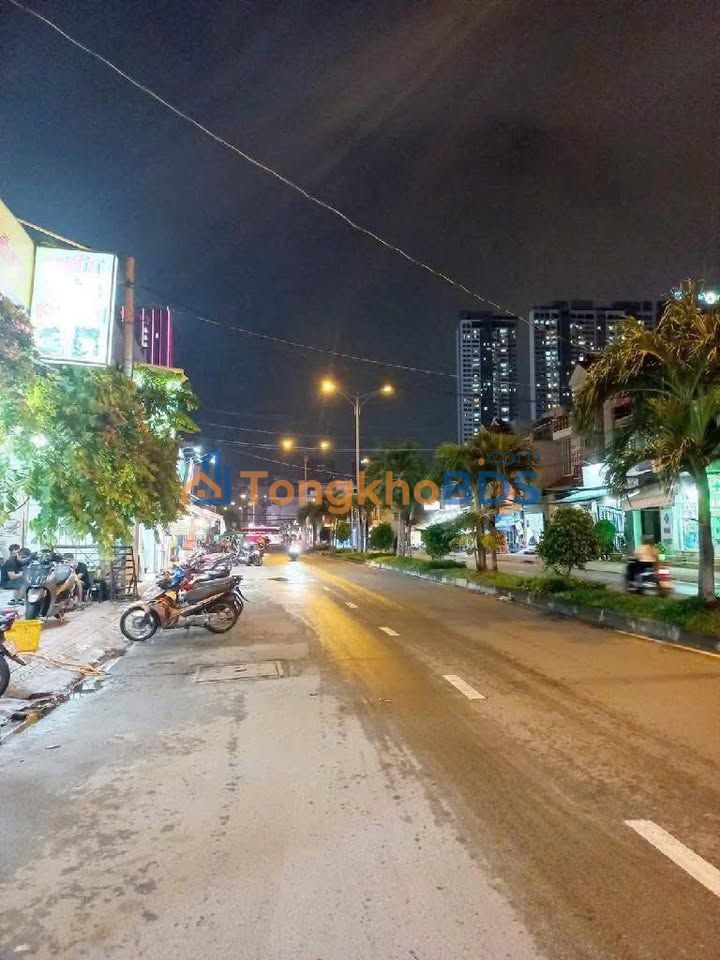 Nhà Mặt Tiền Kinh Doanh Đường Phú Thuận, Quận 7 - 60m², 8.05 Tỷ