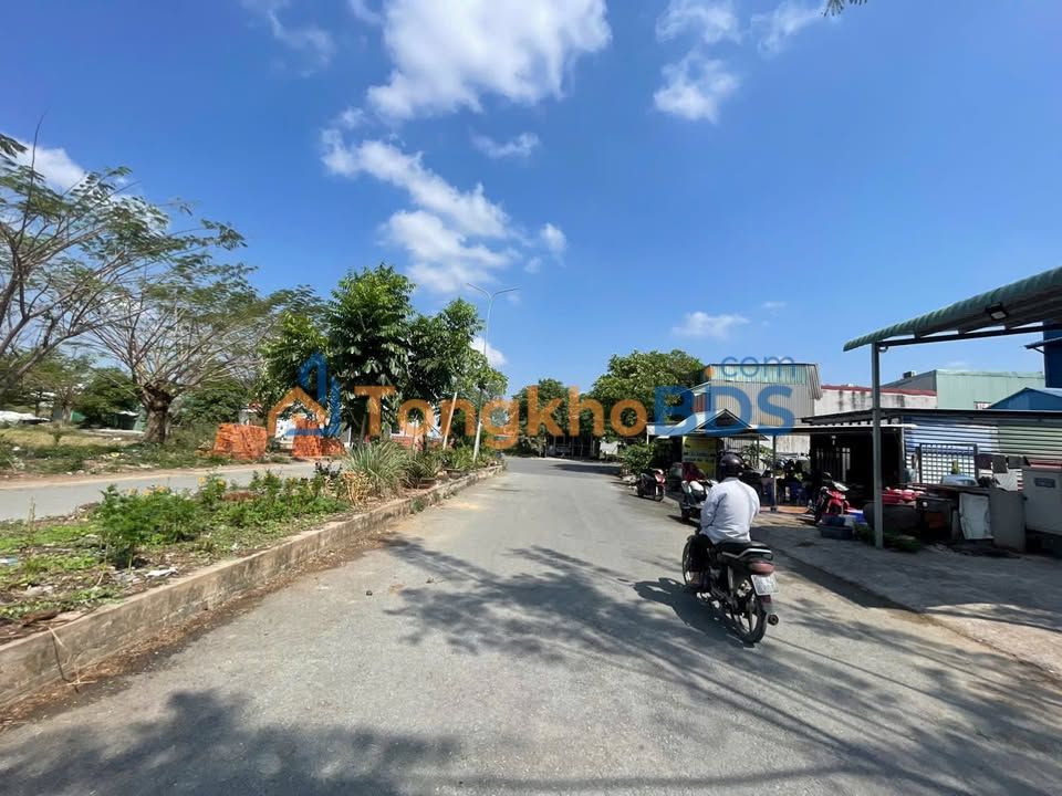 Đất nền TĐC Hưng Gia Bến Lức 112.5m² - Giá 2.3 tỷ - Sổ Đỏ Sẵn Sàng