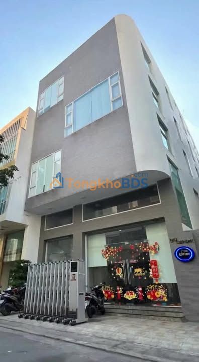 Tòa Nhà Văn Phòng 613m² Gần Sân Bay Tân Sơn Nhất, Tân Bình - Giá 33 Tỷ